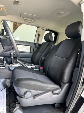 Riffa, Vehicles, Cars & Trucks , BHD 9900,  TOYOTA FJ CRUISER 4X4 2021 BLACK,  2021,  Automatic,  194000 KM,