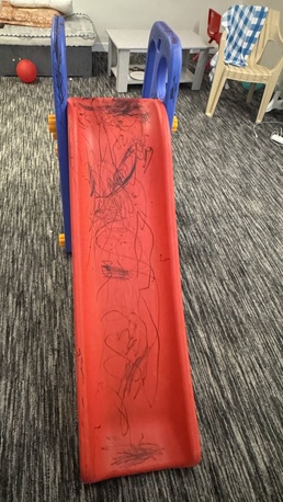 Tabuk City, Baby & Kid Stuff, SAR 300,  Kids Slide In Very Good Condition