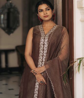 Mumbai, Clothing & Accessories, INR 3128,  Buy Women