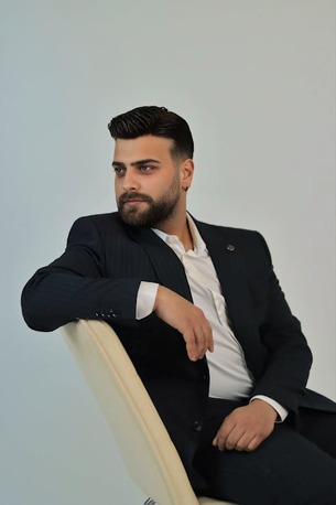 Khobar, Graphic Design, Professional Photographer Ad
