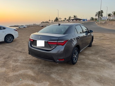 Madinah, Vehicles, Cars & Trucks , SAR 40000,  Toyota Corolla,  2018,  Automatic,  400000 KM,    GLI For Sale