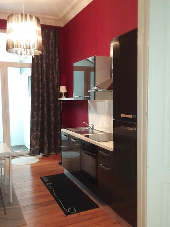 Brussels, Apartments, Flats, Houses & Villas, EUR 950/month,  Furnished,  1 BR,  950 Eur All Included 30 M2 Furnished To Rent Saint Gilles