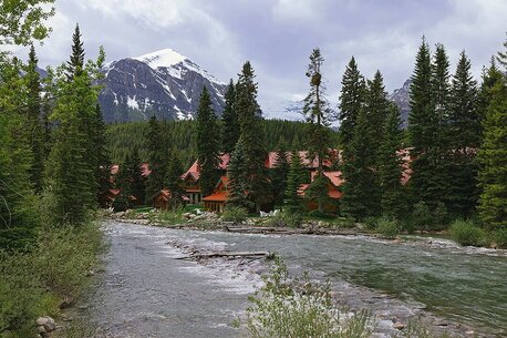 Toronto, Restaurants, Looking For Lake Louise Hotels? Here&rsquo;s Your Ultimate Guide To Booking