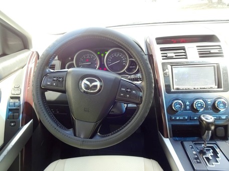 Manama, Vehicles, Cars & Trucks , BHD 3250,  Mazda CX-09,  2014,  Automatic,  218000 KM,  Full Option, Agency Maintained - URGENT SALE ..Expat Leaving Bahrain
