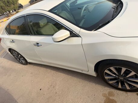 Riyadh, Vehicles, Cars & Trucks , SAR 41000,  Nissan Altima,  2017,  Automatic,  182000 KM,    SV 182,000 KM Neat