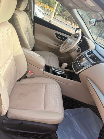 Riyadh, Vehicles, Cars & Trucks , SAR 41000,  Nissan Altima,  2017,  Automatic,  182000 KM,    SV 182,000 KM Neat