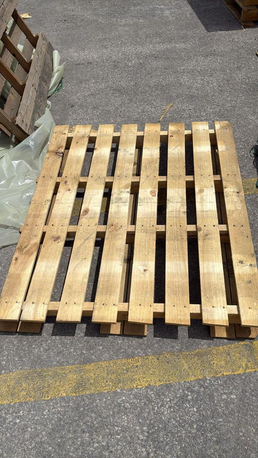 Manama, Furniture, BHD 2,  Wooden Pallets Available &ndash; Various Sizes