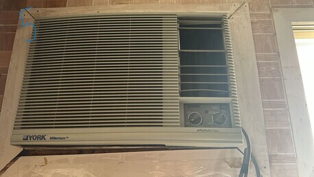 Riyadh, Air Conditioners, SAR 11,  Sale For 2Ac...1Fridge