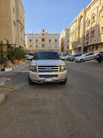 Riyadh, Vehicles, Cars & Trucks , SAR 50000,  Ford Expedition 2014 Limited &ndash; Excellent Condition (Fully Maintained),  2014,  Automatic,  332000 KM,
