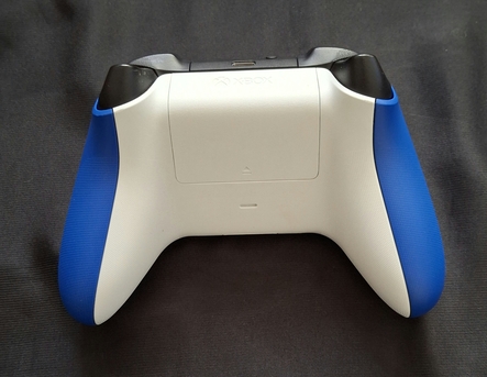Al Rawabi, Video Games, SAR 2199,  Xbox Series X + 2 Controllers + Box اكس بوكس سيريس اكس + يد إضافية