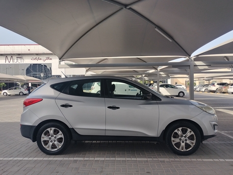 Manama, Vehicles, Cars & Trucks , Hyundai Tucson,  2014,  Automatic,  200000 KM,