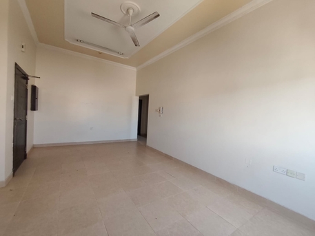 Manama, Apartments, Flats, Houses & Villas, BHD 160/year,  2 BR,  Salhiya:- 2Bhk Unfurnished Flat On Rent..