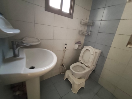 Manama, Apartments, Flats, Houses & Villas, BHD 160/year,  2 BR,  Salhiya:- 2Bhk Unfurnished Flat On Rent..