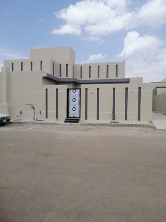 Jubail, Construction, House Painter