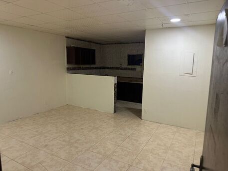Jubail, Rooms for Rent, SAR 950/month,  30 Sq. Meter,  Single Apartment With One Bedroom, Bathroom, And Kitchen, Next To Kudu Restaurant, 950 SAR