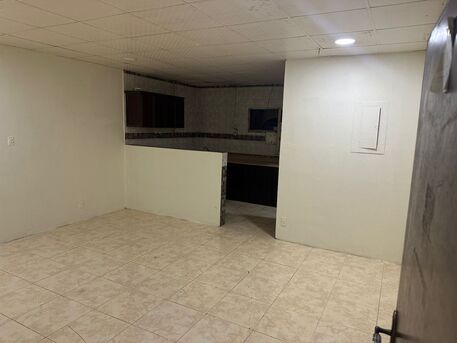 Jubail, Rooms for Rent, SAR 950/month,  30 Sq. Meter,  Single Apartment With One Bedroom, Bathroom, And Kitchen, Next To Kudu Restaurant, 950 SAR