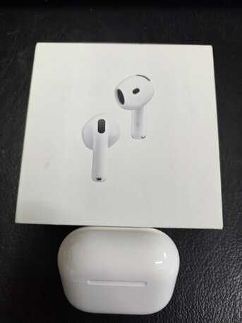 Riyadh, Mobile Phones, SAR 400,  Apple AirPods 4 With Active Noise Cancellation