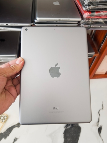Riyadh, Tablet Computers, SAR 11,  IPad Air 2 - Multiple Storage Options Available ​Model: IPad Air 2 (Slim And Powerful)