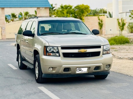 Hamala, Vehicles, Cars & Trucks , BHD 4400,  Chevrolet Suburban,  2014,  Automatic,  475000 KM,