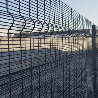 Dubai, Heavy Equipment, RTA Security Fence UAE For High-Security Perimeter Protection