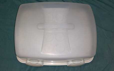 Al Seef, Household Items, BHD 3,  Cake Boxes /cupcake Holder, BD 3 FOR BOTH.