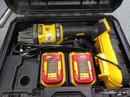 Dammam, Tools, SAR 04142,  Box Opened , Short Usage. Looking Like New  Dewalt DCG414T2-GB 54V 5 In. Cordless Angle Gr
