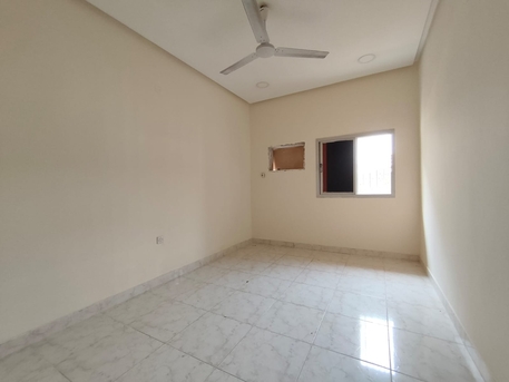 Jidhafs, Apartments, Flats, Houses & Villas, BHD 140/year,  2 BR,  Jidhafs:- Groundfloor 2Bhk Unfurnished Flat On Rent..