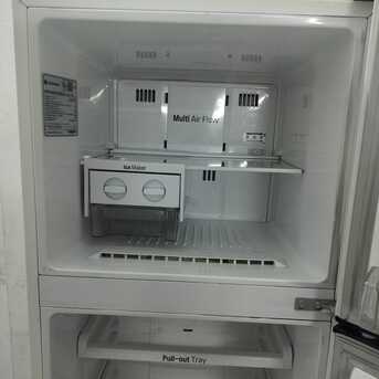 Umm Al Hassam, Air Conditioners, BHD 40,  LG Fridge