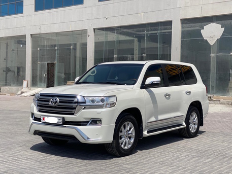 Manama, Vehicles, Cars & Trucks , BHD 17200,  Toyota Land Cruiser,  2018,  Automatic,  225300 KM,  Toyota Landcruiser GX-R  (Pearl)