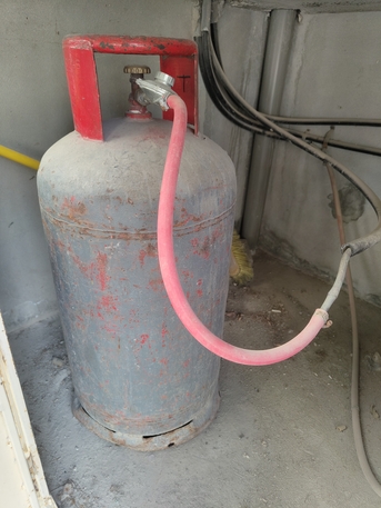 East Riffa, Household Items, BHD 25,  Cylinder With Stove