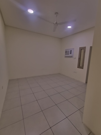 Hoora, Apartments, Flats, Houses & Villas, BHD 140/month,  1 BR,  Semi Furnished 1 Bedroom Studio Flat For Rent In Hoora With Electricity -35529070
