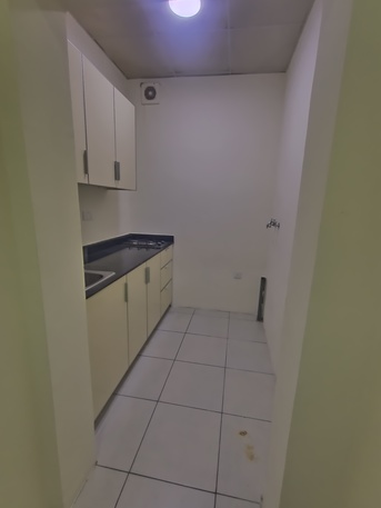 Hoora, Apartments, Flats, Houses & Villas, BHD 140/month,  1 BR,  Semi Furnished 1 Bedroom Studio Flat For Rent In Hoora With Electricity -35529070