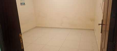 Al Nakhil, Apartments, Flats, Houses & Villas, SAR 1350/month,  2 BR,  🏠 Neat & Clean 2BHK Flat For Bachelors Near Seiko Market