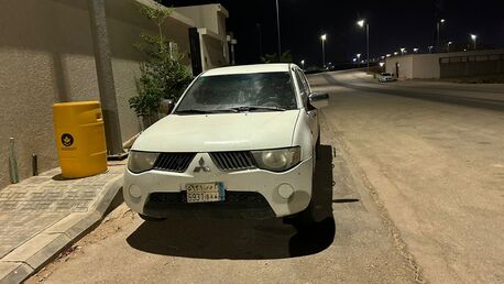 Riyadh, Vehicles, Cars & Trucks , 2009,  2009,  Automatic,  10000 KM,  Mitsubishi  Diesel Pickup L200 Fast And Istemara New Buy And Drive