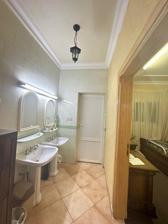 Al Khalidiyah, Rooms for Rent, SAR 1500/month,  SAR 1500/month, Furnished Room For Rent In Family Building For A Single Executive Bachelor