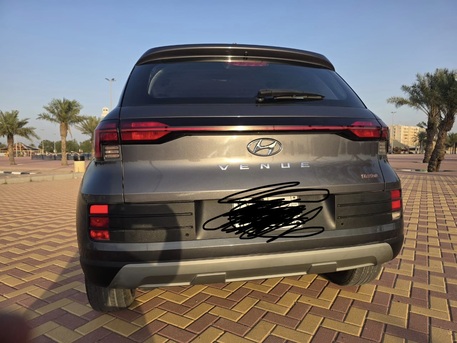 Khobar, Vehicles, Cars & Trucks , SAR 47000,  Hyundai Venue Turbo,  2023,  Automatic,  100004 KM,    Model With Odometer 100004 Near Lulu Hyper Market In Khobar