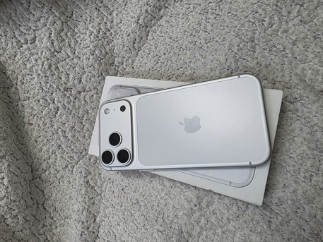 Khobar, Mobile Phones, SAR 5200,  IPhone 17 Pro Max 256gb Silver 100 Battery Only Serious Buyer Sale Swap