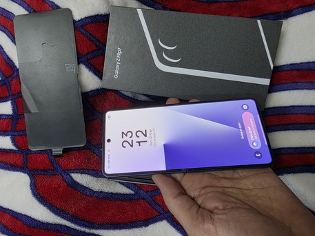 Khobar, Mobile Phones, SAR 2500,  Samsung Galaxy Zflip 7 256gb 12 Gb Ram Sale Swap Same Like New