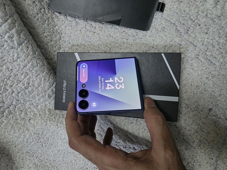 Khobar, Mobile Phones, SAR 2500,  Samsung Galaxy Zflip 7 256gb 12 Gb Ram Sale Swap Same Like New