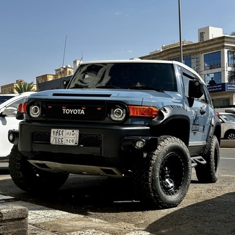 Jeddah, Vehicles, Cars & Trucks , SAR 129999,  Toyota FJ Cruiser,  2022,  Automatic,  98700 KM,    MODEL FOR SALE