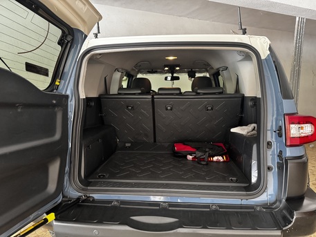 Jeddah, Vehicles, Cars & Trucks , SAR 129999,  Toyota FJ Cruiser,  2022,  Automatic,  98700 KM,    MODEL FOR SALE