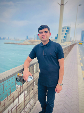 Manama, Job Seekers, Head Waiter