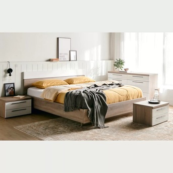 Dammam, Furniture, SAR 2000,  4-Piece King Bedroom Set - URGENTLY Sell