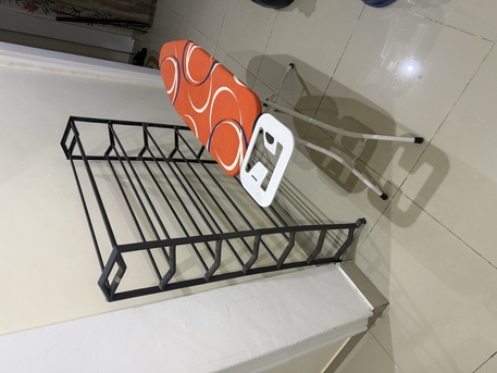 Al Faisaliyah, Household Items, SAR 150,  Microwave Oven And Iron Stand