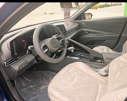 Akrabia, Vehicles, Cars & Trucks , Hyundai Elantra SE,  2022,  Automatic,  90 KM,  Hyundai Elantra  Perfect Orginl Paint