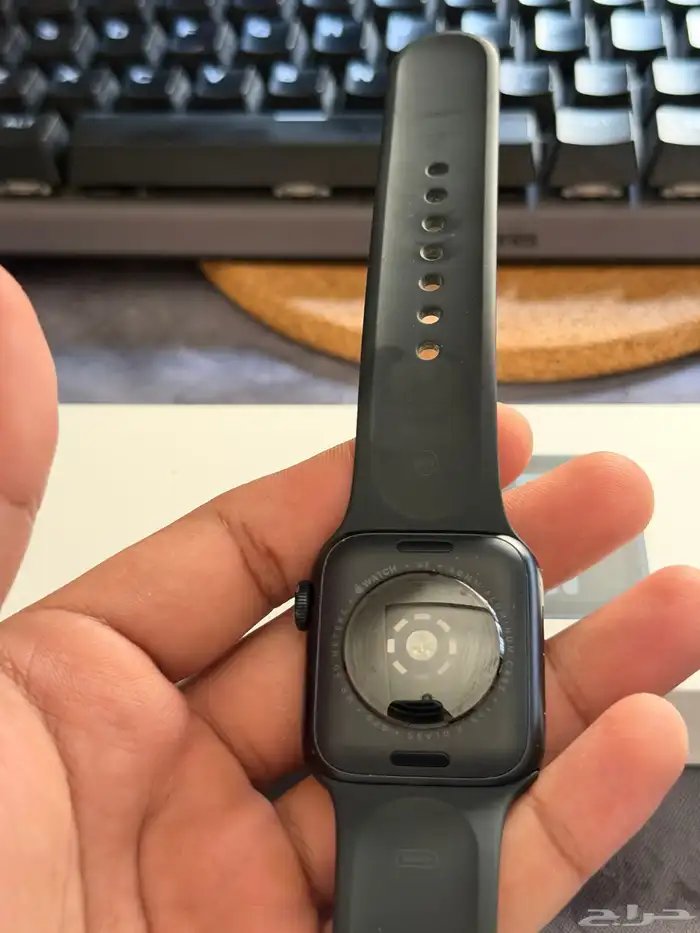 Al Rakah Al Janubiyah, Mobile Phones, SAR 500,  Apple Watch SE 2 40mm GPS - Original Box