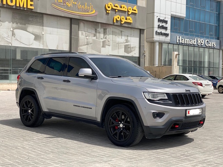 Manama, Vehicles, Cars & Trucks , BHD 4300,  Jeep Grand Cherokee,  2015,  Automatic,  146500 KM,   LTD  (Silver)