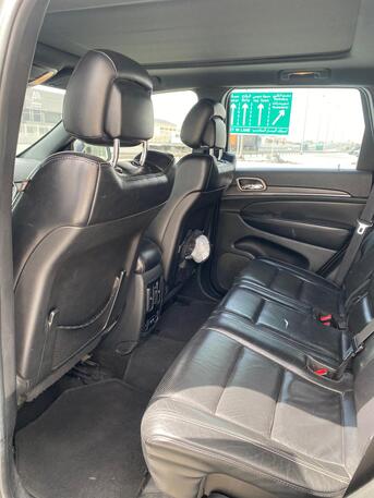 Manama, Vehicles, Cars & Trucks , BHD 4300,  Jeep Grand Cherokee,  2015,  Automatic,  146500 KM,   LTD  (Silver)