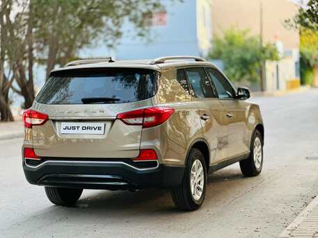 Manama, Vehicles, Cars & Trucks , BHD 2950,  Ssangyong Rexton,  2018,  Automatic,  95000 KM,    MODEL 7 SEATER SUV WITH VERY WELL MAINTAINED CALL 33665080 , 3326460