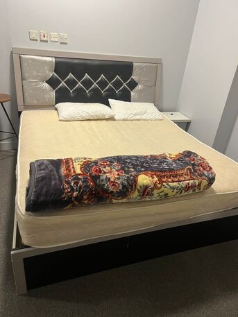 Riyadh, Furniture, SAR 1250,  Complete Bedroom Set With Sofa And Ovan